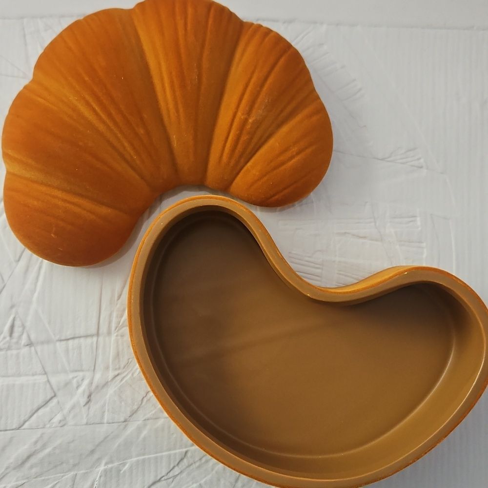 2** Croissant-Shell-Shaped Decorative Catch-All Storage - Picture 12 of 12